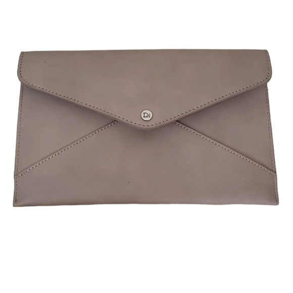 Danielle Nicole Clutch - Picture 1 of 4